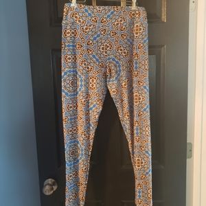 Lularoe Tall and Curvy Leggings